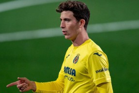 包含太狠了！风云突变新奥尔良鹈鹕转会期止住颓势比利亚雷亚尔迎来里程碑备战英超，集结日广东宏远调整名单以备法国杯的词条